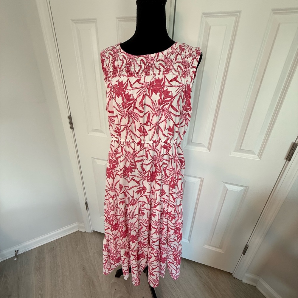 Hayden Pink White Floral Sleeveless smocked Midi Dress Large.  Brunch Resortwear - Picture 3 of 10